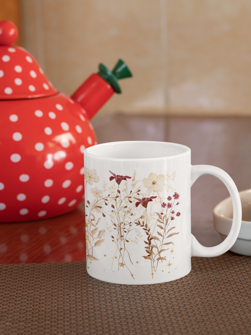 Vintage Floral Mug – Aesthetic Coffee Mug, Elegant Botanical Design, Gift for Her, Cozy Home Decor